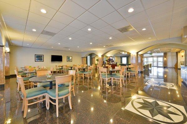 Holiday Inn Express & Suites Tacoma South - Lakewood By Ihg Екстериор снимка