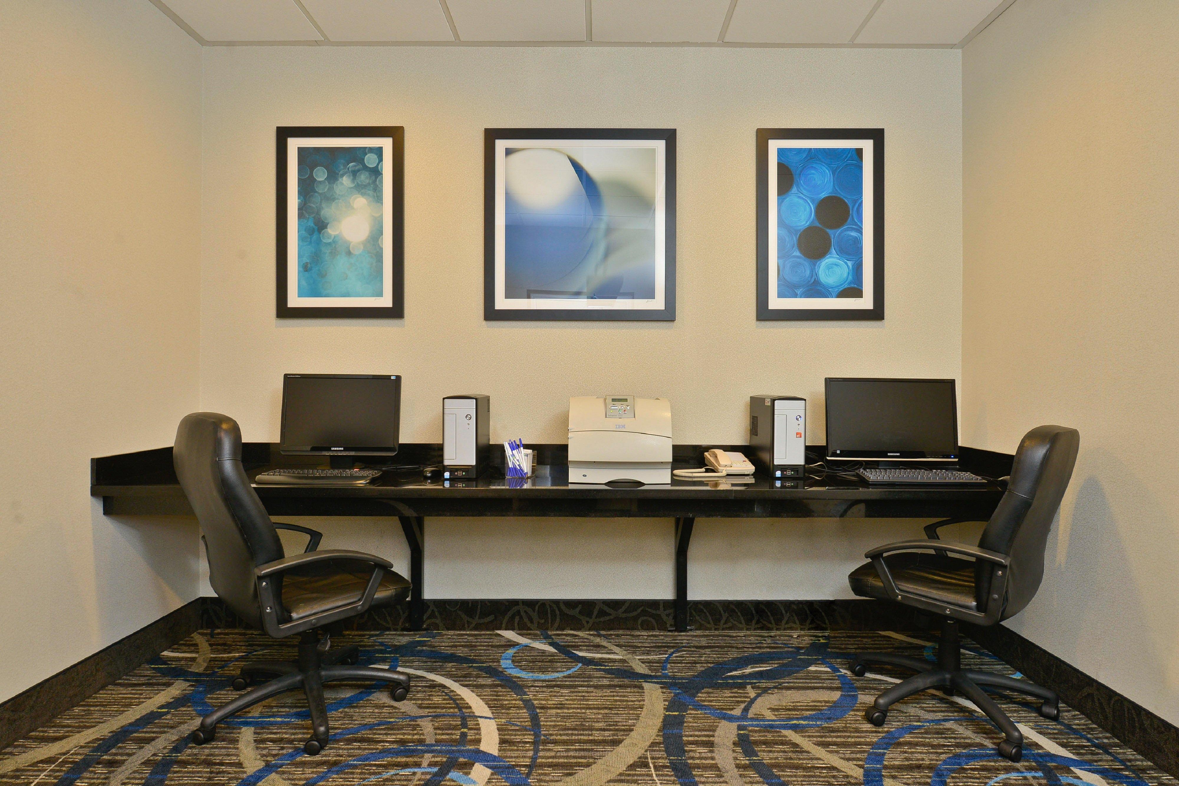 Holiday Inn Express & Suites Tacoma South - Lakewood By Ihg Екстериор снимка