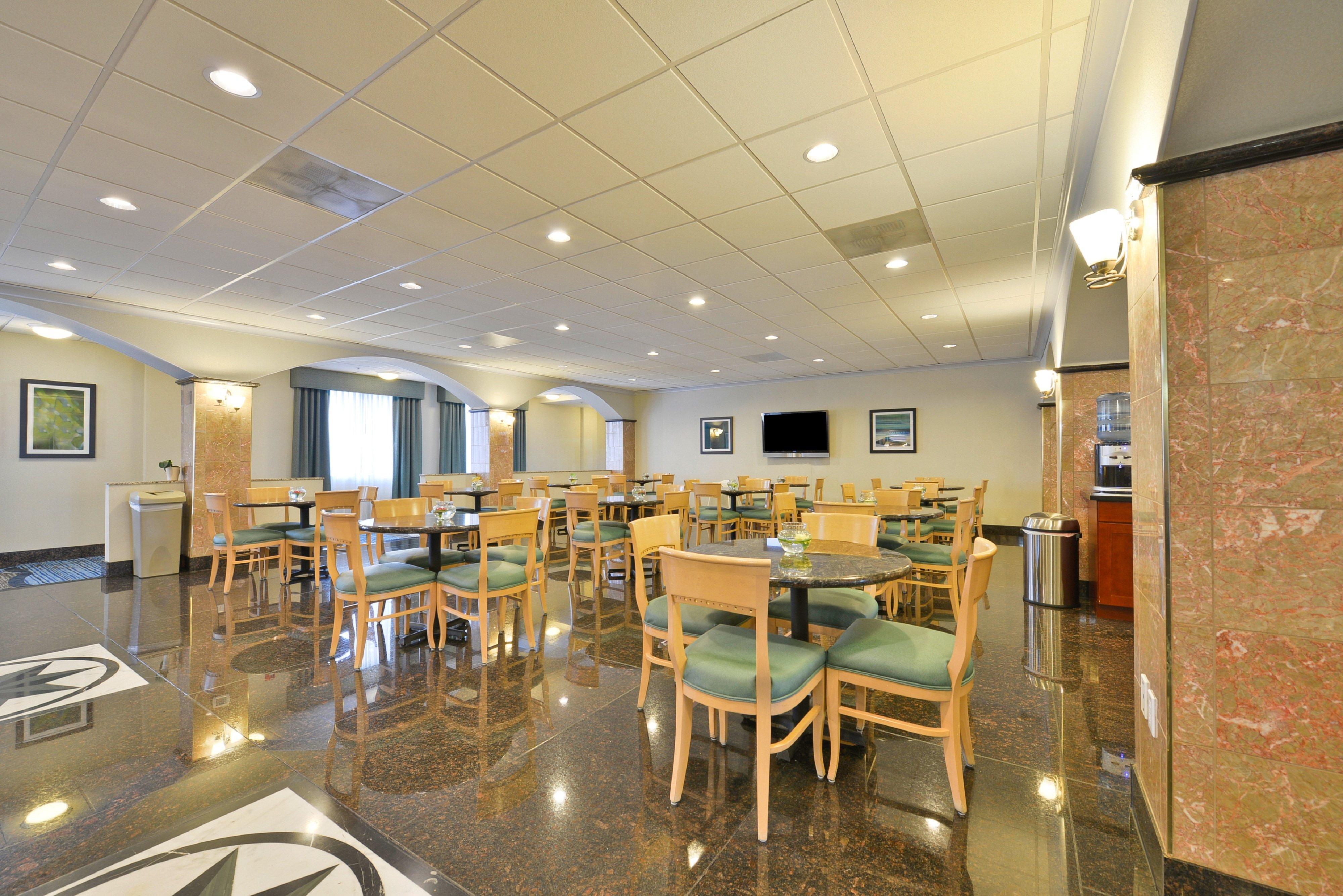 Holiday Inn Express & Suites Tacoma South - Lakewood By Ihg Екстериор снимка