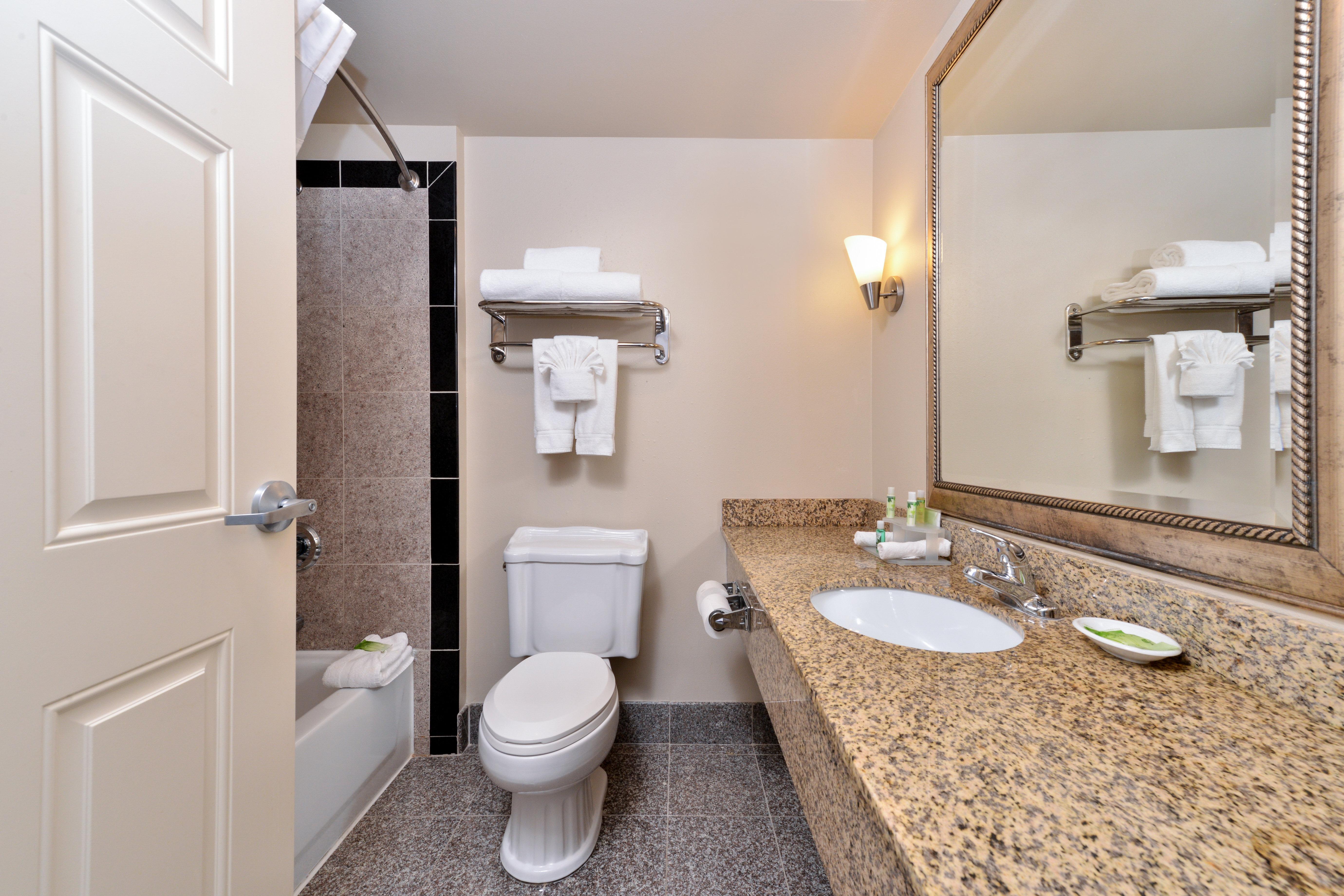 Holiday Inn Express & Suites Tacoma South - Lakewood By Ihg Екстериор снимка