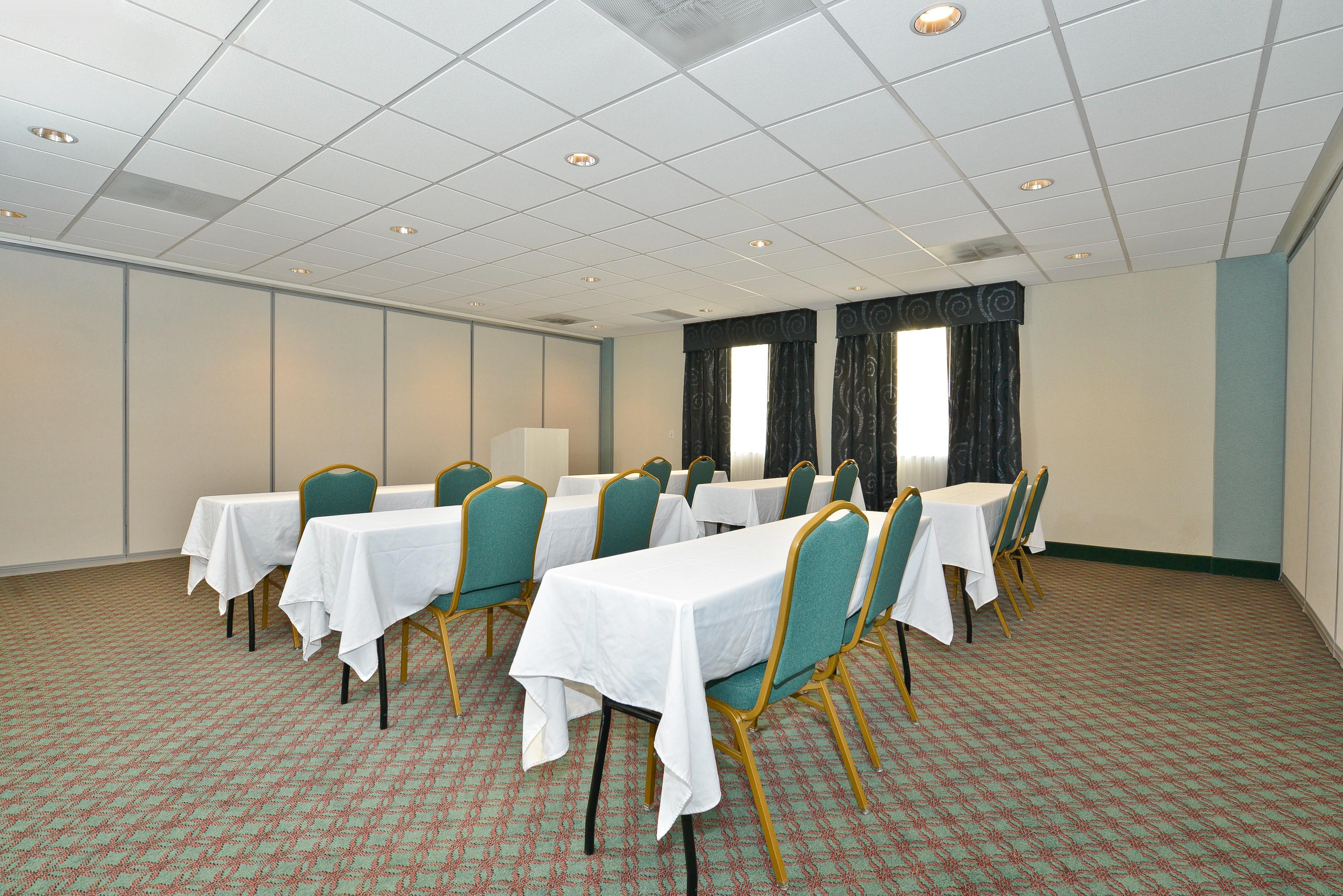 Holiday Inn Express & Suites Tacoma South - Lakewood By Ihg Екстериор снимка