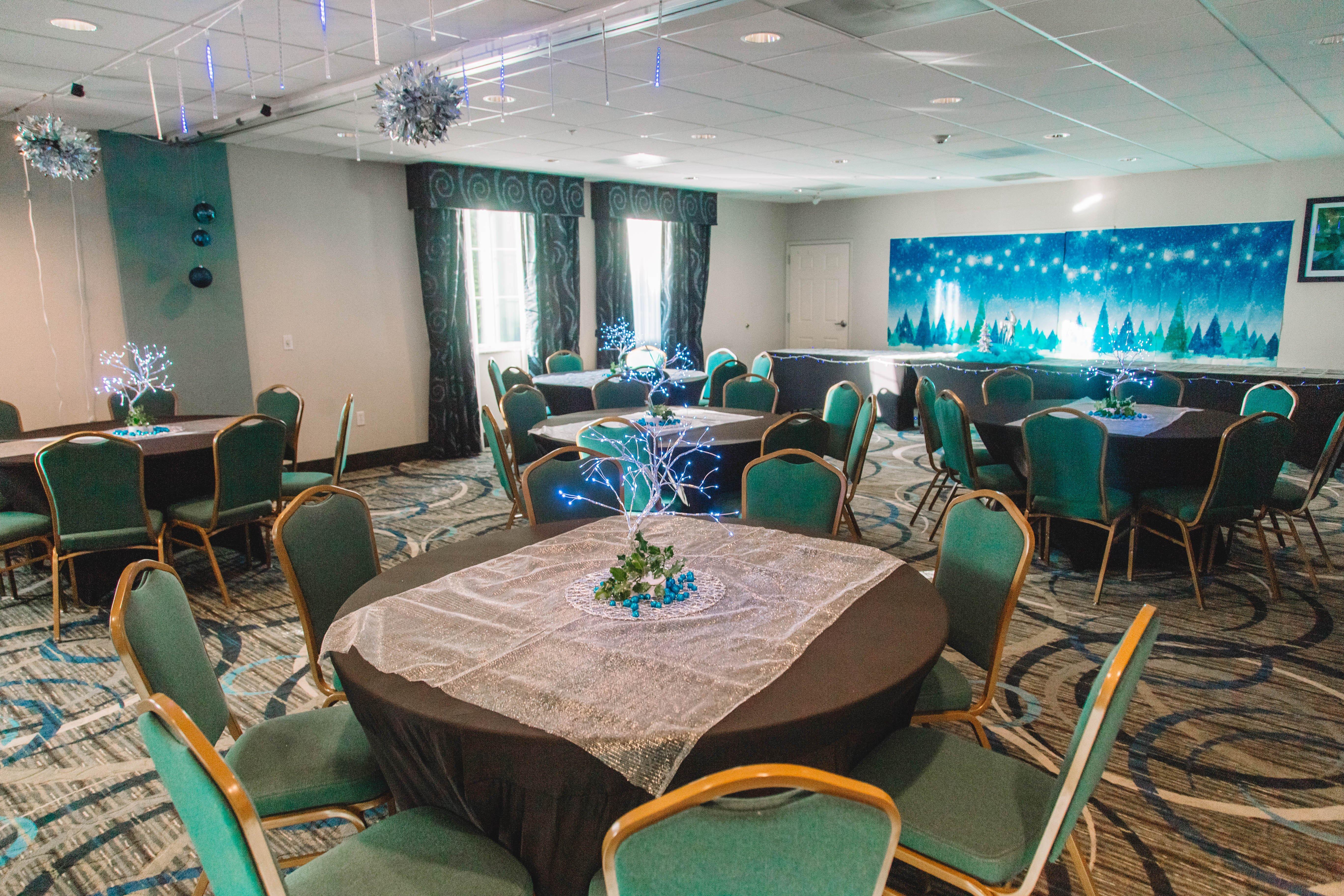 Holiday Inn Express & Suites Tacoma South - Lakewood By Ihg Екстериор снимка