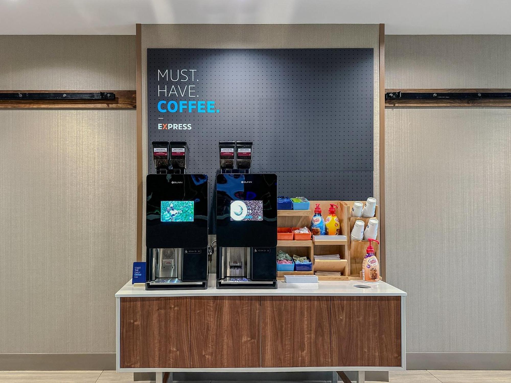 Holiday Inn Express & Suites Tacoma South - Lakewood By Ihg Екстериор снимка