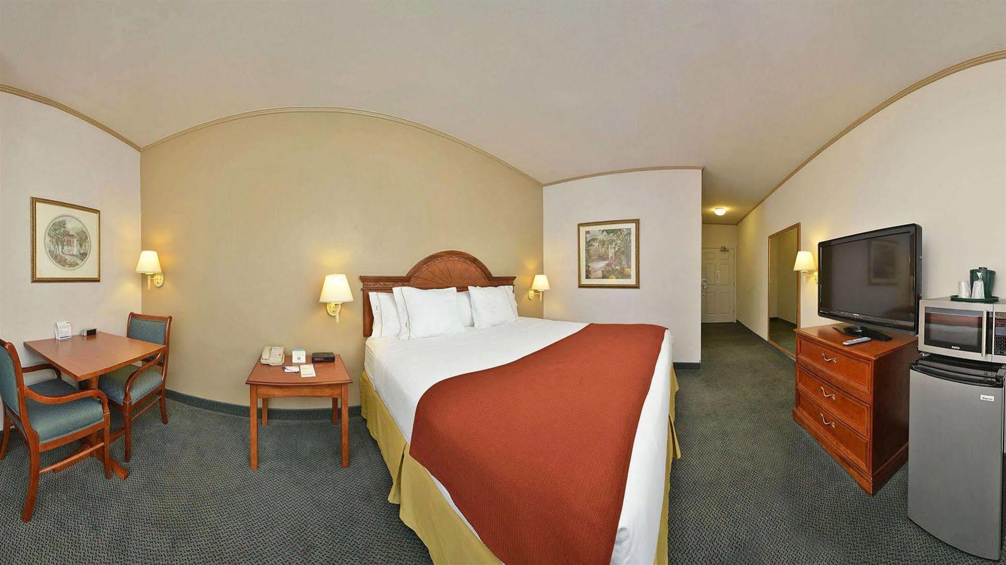 Holiday Inn Express & Suites Tacoma South - Lakewood By Ihg Екстериор снимка